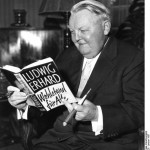 Ludwig Erhard mit seinem Buch
