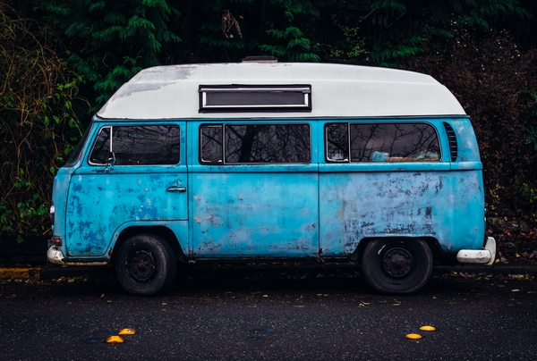 dies ist ein ramponierter kleinbus
