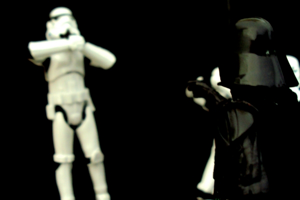 hier wuergt darth vader jemanden