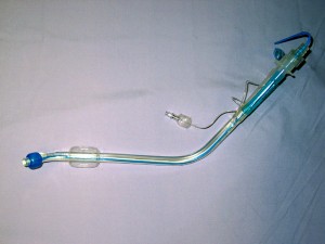 A Carlens double-lumen endotracheal tube for selective broncial intubation A Carlens double-lumen endotracheal tube for selective broncial intubation